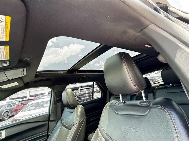 Photo of 2021 Black Metallic Ford Explorer