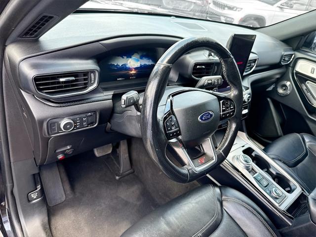 Photo of 2021 Black Metallic Ford Explorer
