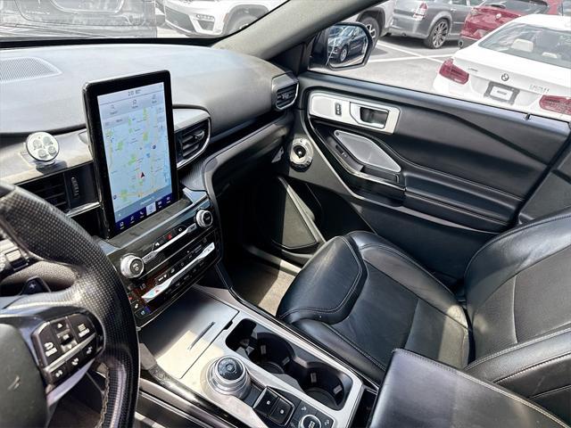 Photo of 2021 Black Metallic Ford Explorer
