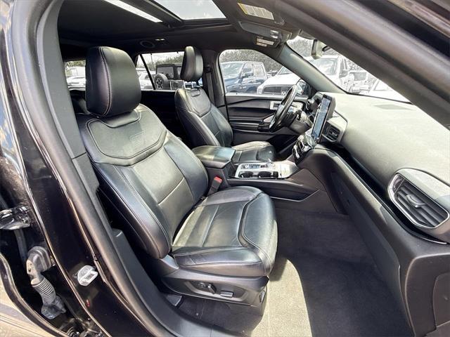 Photo of 2021 Black Metallic Ford Explorer