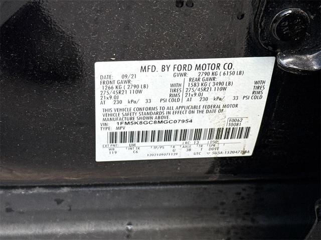 Photo of 2021 Black Metallic Ford Explorer