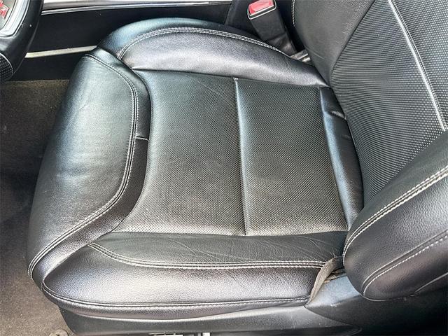 Photo of 2021 Black Metallic Ford Explorer