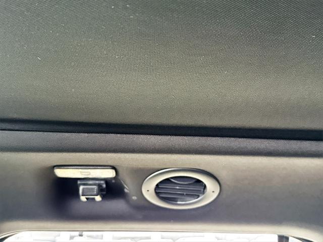 Photo of 2021 Black Metallic Ford Explorer