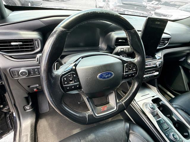 Photo of 2021 Black Metallic Ford Explorer