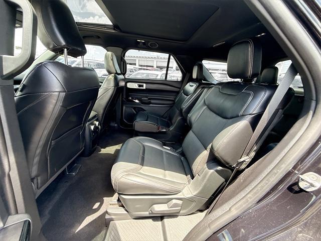 Photo of 2021 Black Metallic Ford Explorer