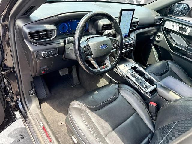 Photo of 2021 Black Metallic Ford Explorer