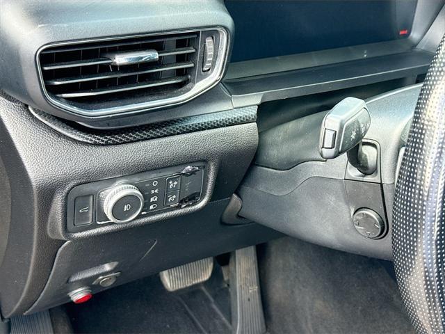 Photo of 2021 Black Metallic Ford Explorer