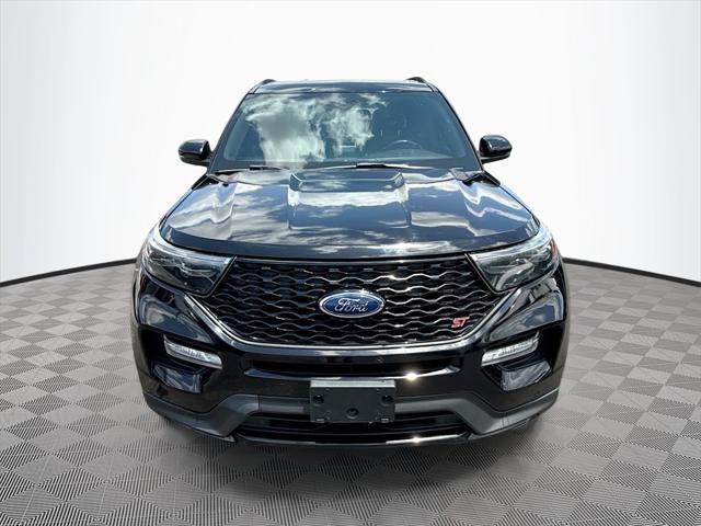 Photo of 2021 Black Metallic Ford Explorer