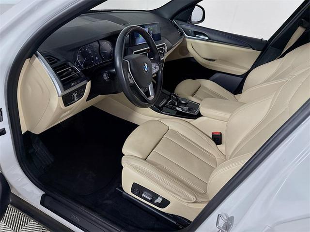 Photo of 2022 Mineral White Metallic BMW X3