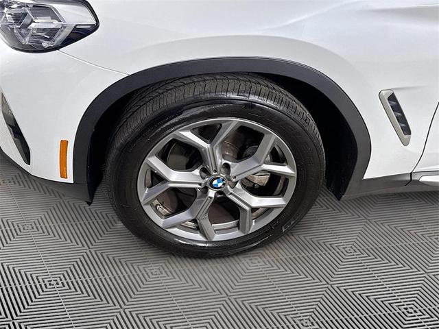 Photo of 2022 Mineral White Metallic BMW X3