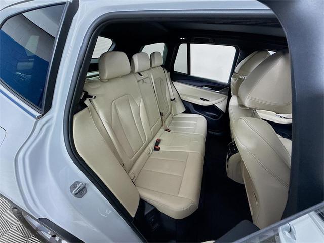 Photo of 2022 Mineral White Metallic BMW X3