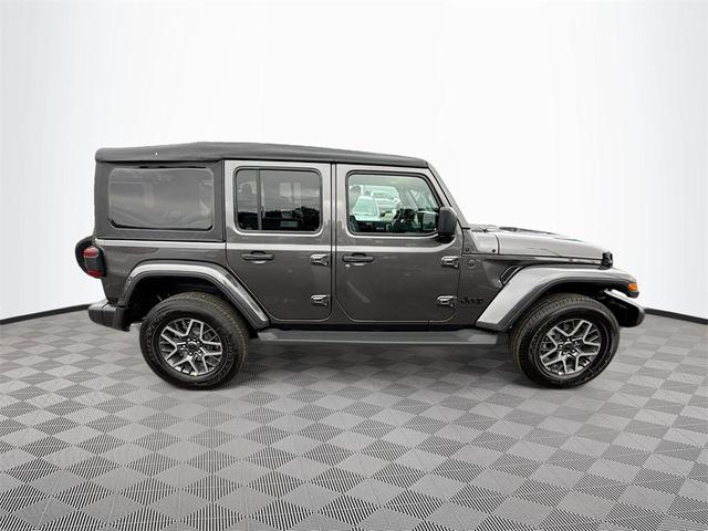 Photo of 2025 Granite Crystal Metallic Clearcoat Jeep Wrangler
