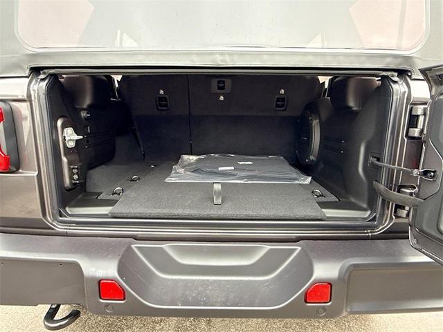 Photo of 2025 Granite Crystal Metallic Clearcoat Jeep Wrangler