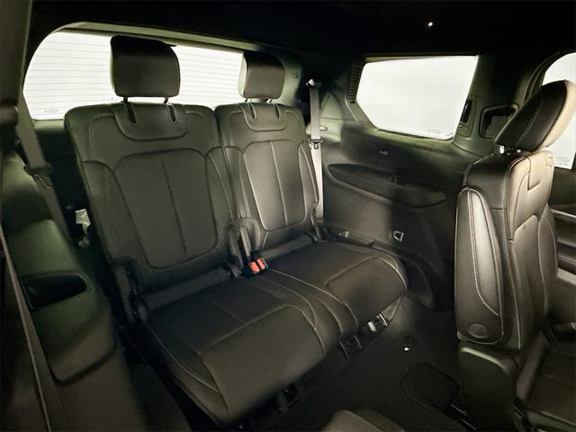 Photo of 2025 Silver Zynith Jeep Grand Cherokee L