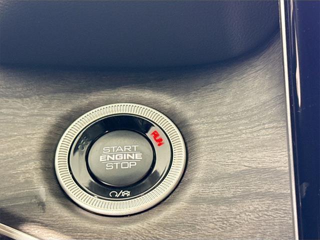 Photo of 2025 Silver Zynith Jeep Grand Cherokee L