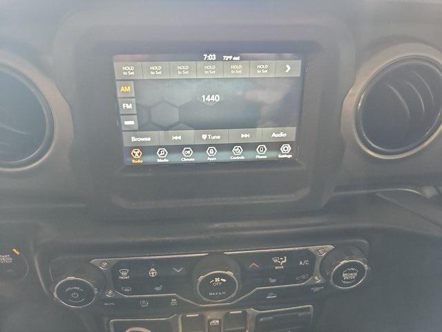Photo of 2022 Snazzberry Pearlcoat Jeep Gladiator