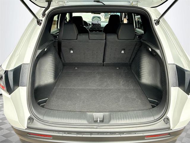 Photo of 2025 Platinum White Pearl Honda HR-V