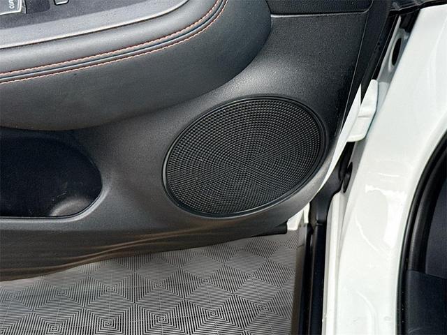 Photo of 2025 Platinum White Pearl Honda HR-V