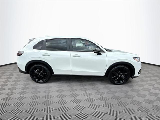 Photo of 2025 Platinum White Pearl Honda HR-V