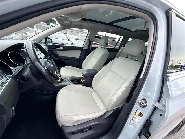 Photo of 2018 White Silver Volkswagen Tiguan