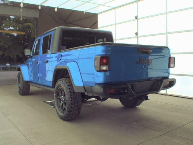 Photo of 2022 Hydro Blue Pearlcoat Jeep Gladiator
