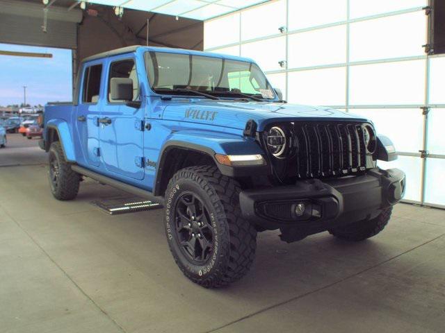 Photo of 2022 Hydro Blue Pearlcoat Jeep Gladiator