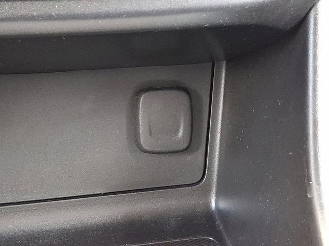 Photo of 2022 Black Chevrolet Colorado