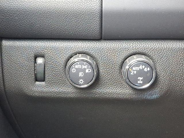 Photo of 2022 Black Chevrolet Colorado