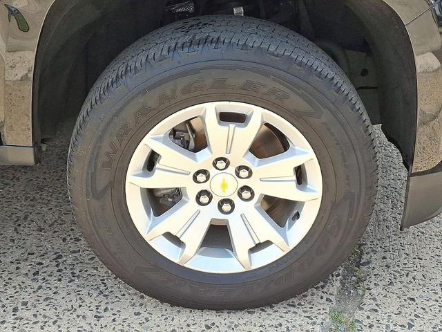 Photo of 2022 Black Chevrolet Colorado