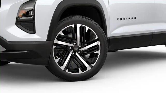 Photo of 2026 Polar White Tricoat Chevrolet Equinox