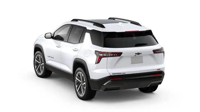 Photo of 2026 Polar White Tricoat Chevrolet Equinox