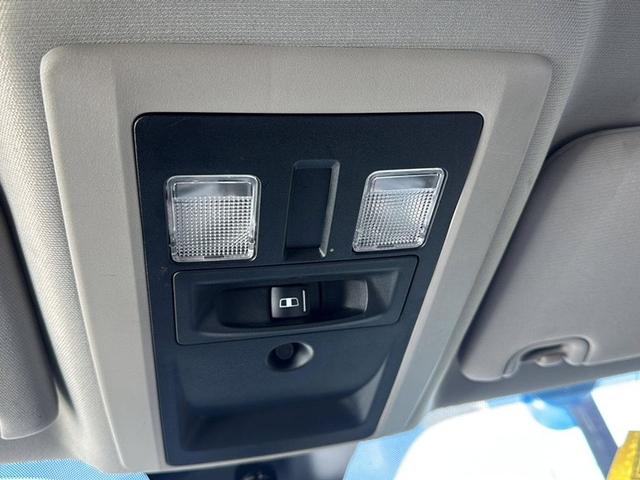 Photo of 2017 Luxury Brown Pearl RAM 1500