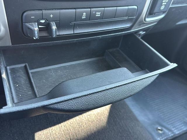 Photo of 2017 Luxury Brown Pearl RAM 1500