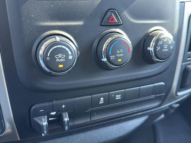 Photo of 2017 Luxury Brown Pearl RAM 1500