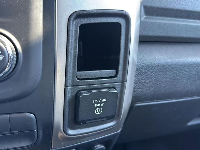 Photo of 2017 Luxury Brown Pearl RAM 1500