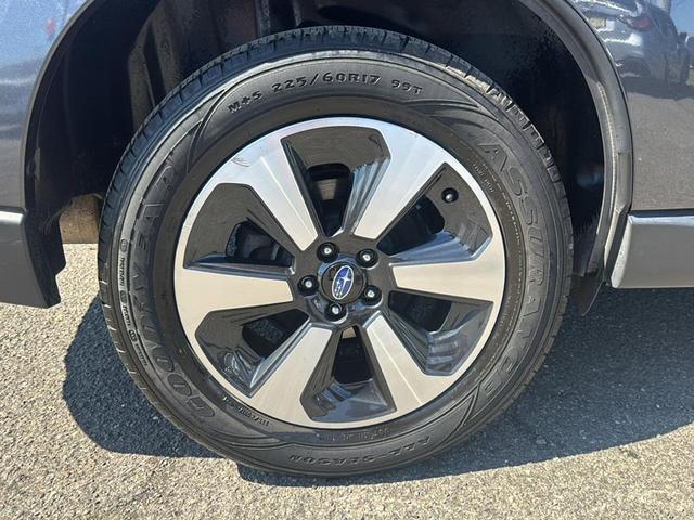 Photo of 2017 Dark Gray Metallic Subaru Forester