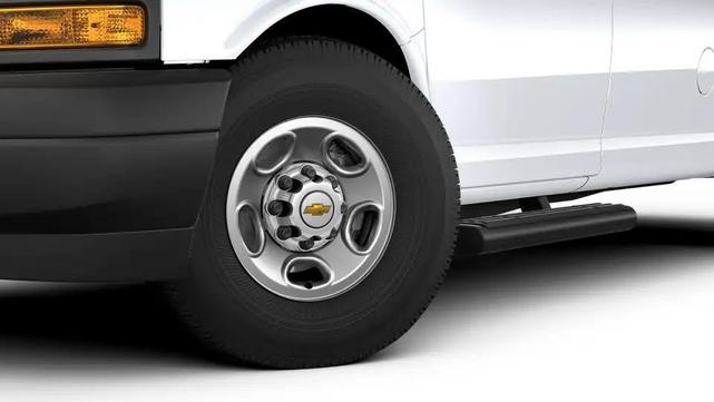Photo of 2025 Summit White Chevrolet Express 3500