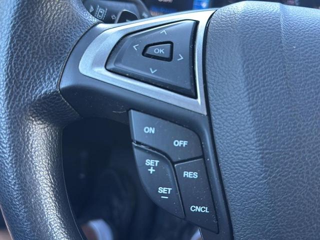 Photo of 2019 White Ford Fusion