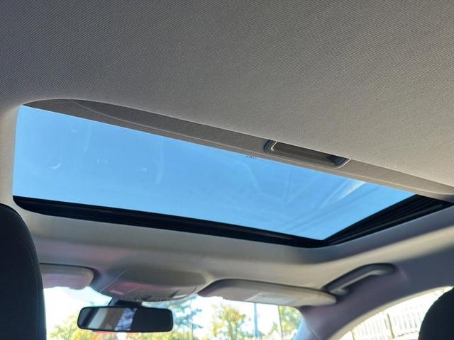 Photo of 2019 White Ford Fusion