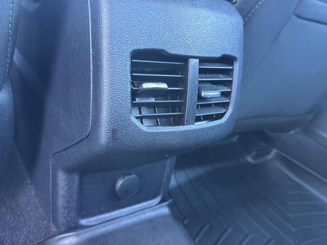 Photo of 2019 White Ford Fusion