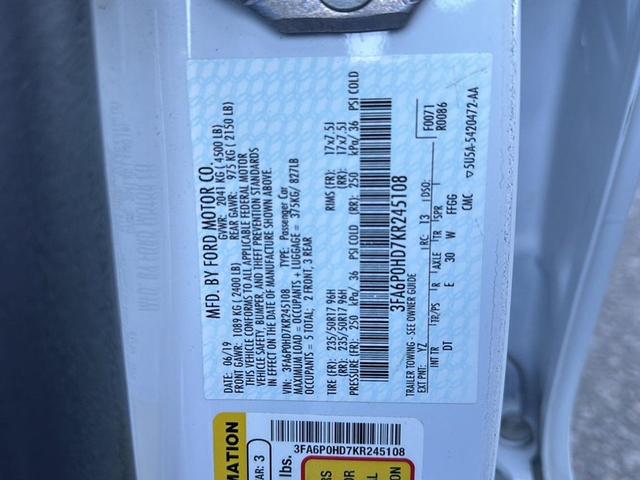 Photo of 2019 White Ford Fusion