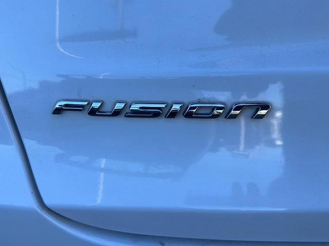 Photo of 2019 White Ford Fusion