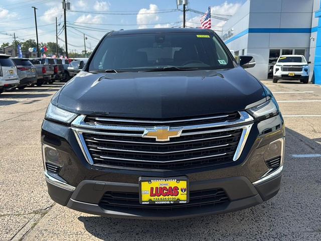 Photo of 2022 Mosaic Black Metallic Chevrolet Traverse