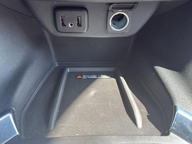 Photo of 2022 Mosaic Black Metallic Chevrolet Traverse