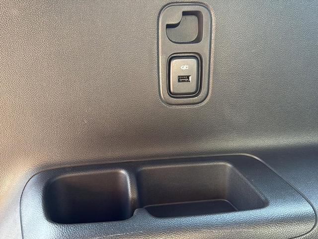 Photo of 2022 Mosaic Black Metallic Chevrolet Traverse