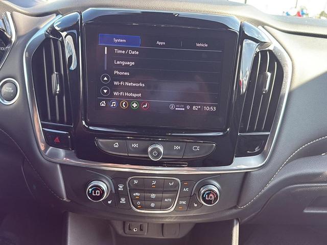 Photo of 2022 Mosaic Black Metallic Chevrolet Traverse