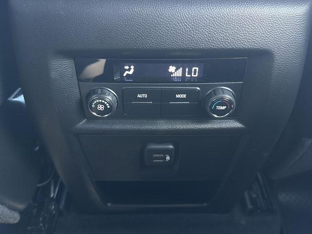 Photo of 2022 Mosaic Black Metallic Chevrolet Traverse