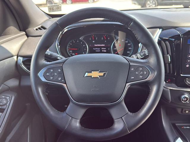 Photo of 2022 Mosaic Black Metallic Chevrolet Traverse