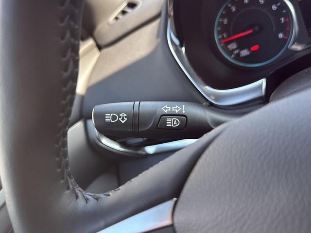 Photo of 2022 Mosaic Black Metallic Chevrolet Traverse