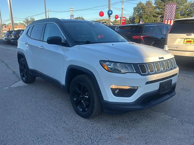 Photo of 2019 White Clearcoat Jeep Compass